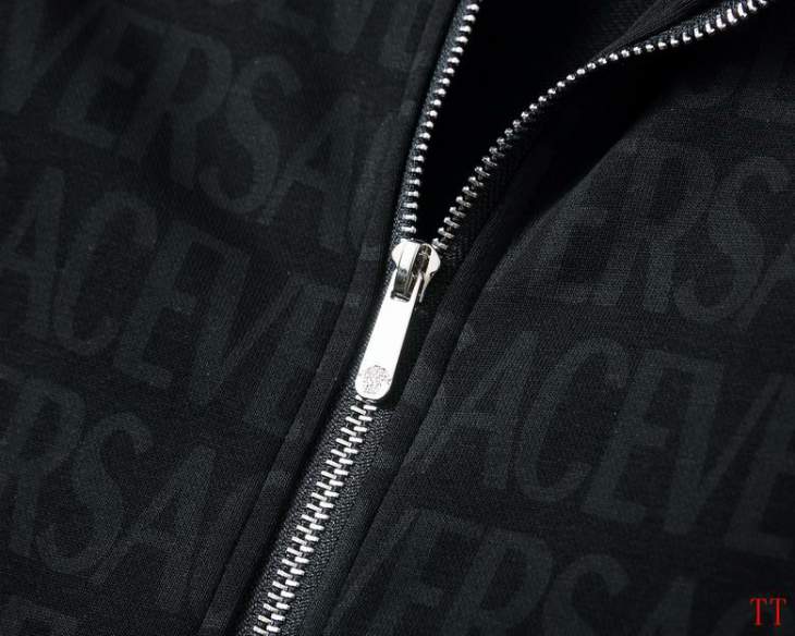 Picture of Versace Sweater Suits _SKUSp5derS-XL20tn29442726